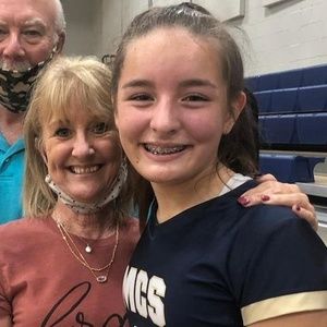 Meet your Posher, Mona